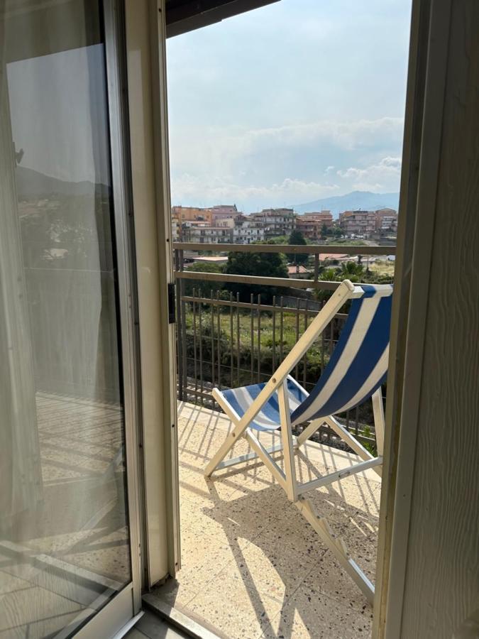 Attico Di Giggia Leilighet Giardini Naxos Eksteriør bilde